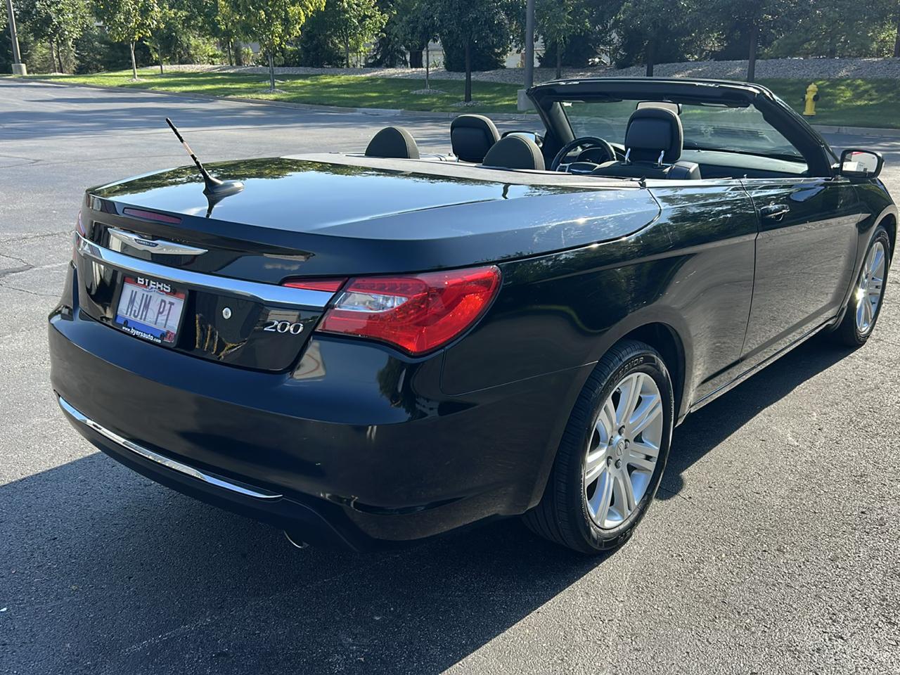 Chrysler 200 Touring Convertible 2012