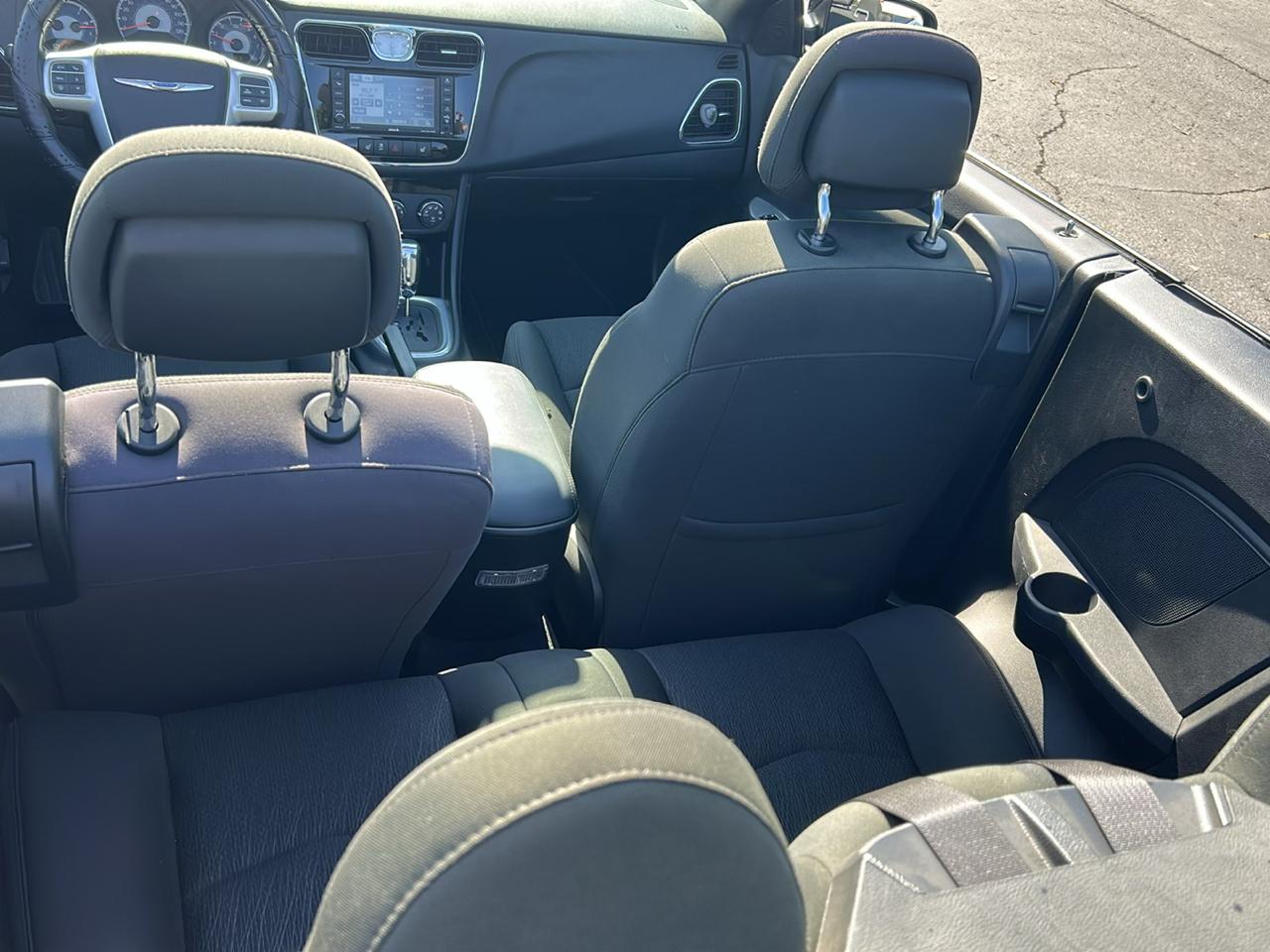 Chrysler 200 Touring Convertible 2012