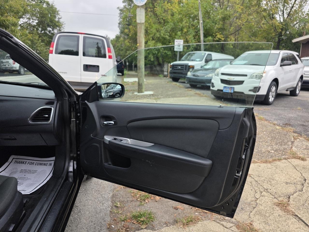 Chrysler 200 photo 28