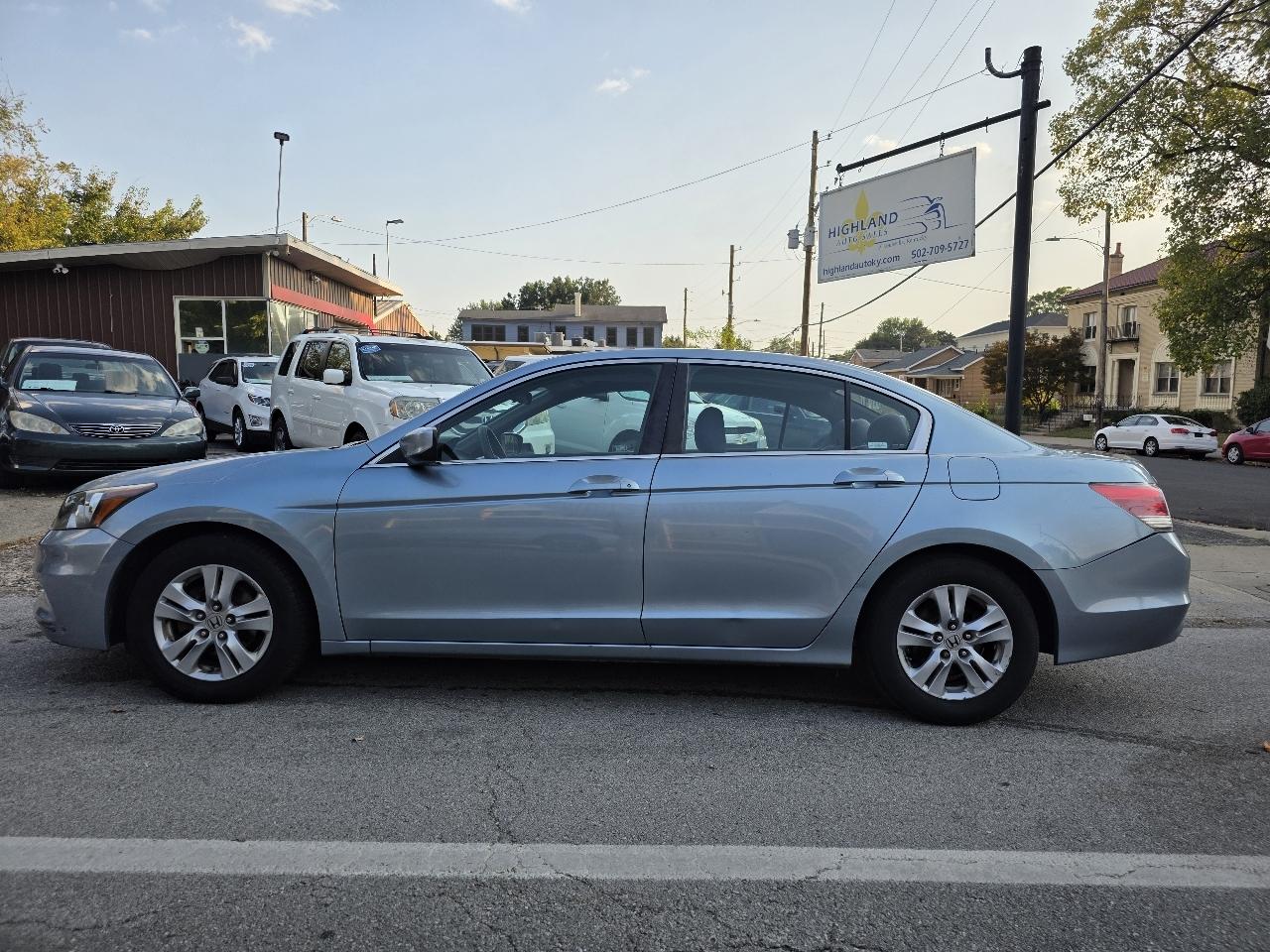 Honda Accord LX-P Sedan AT 2011