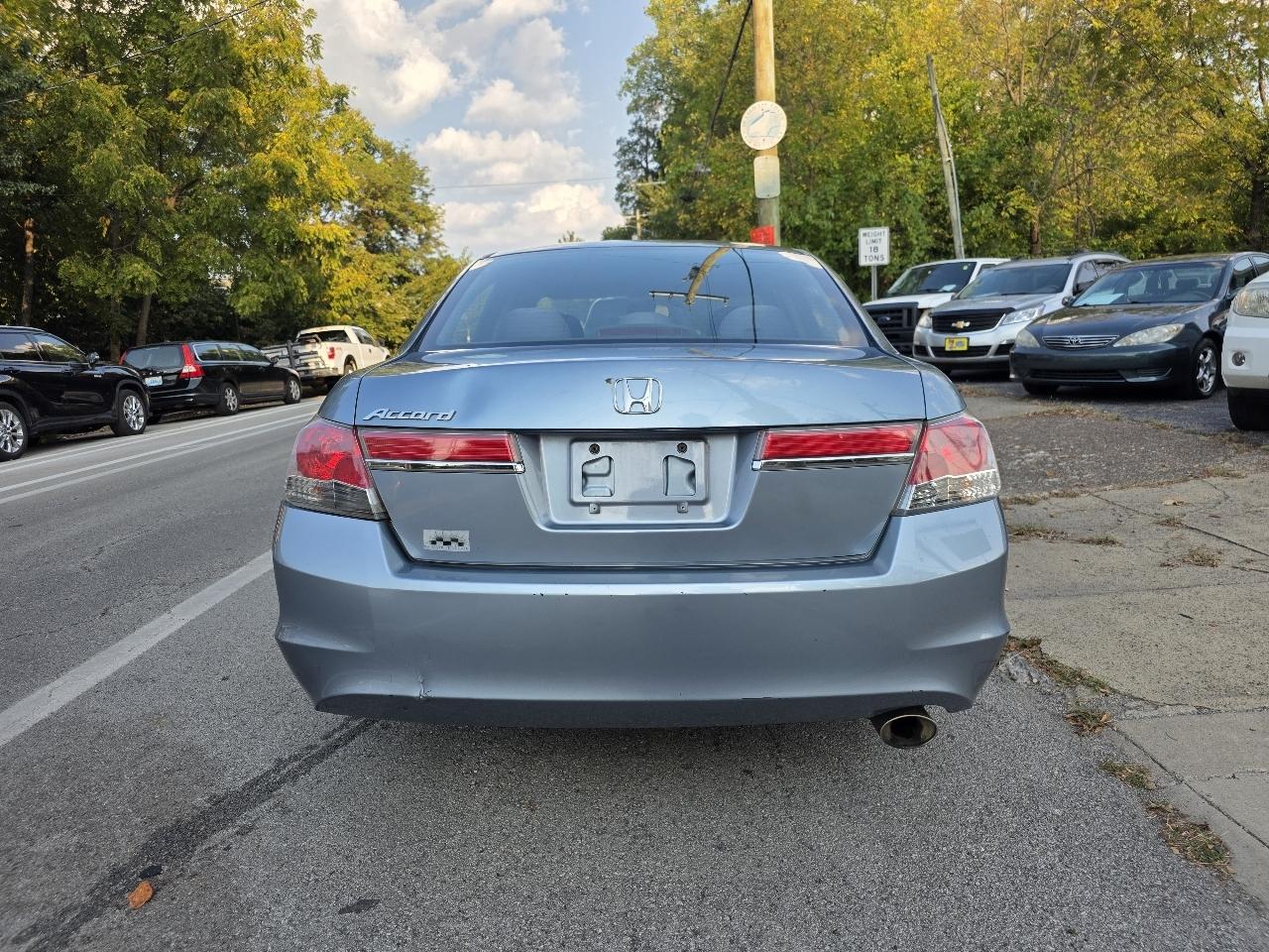 Honda Accord LX-P Sedan AT 2011