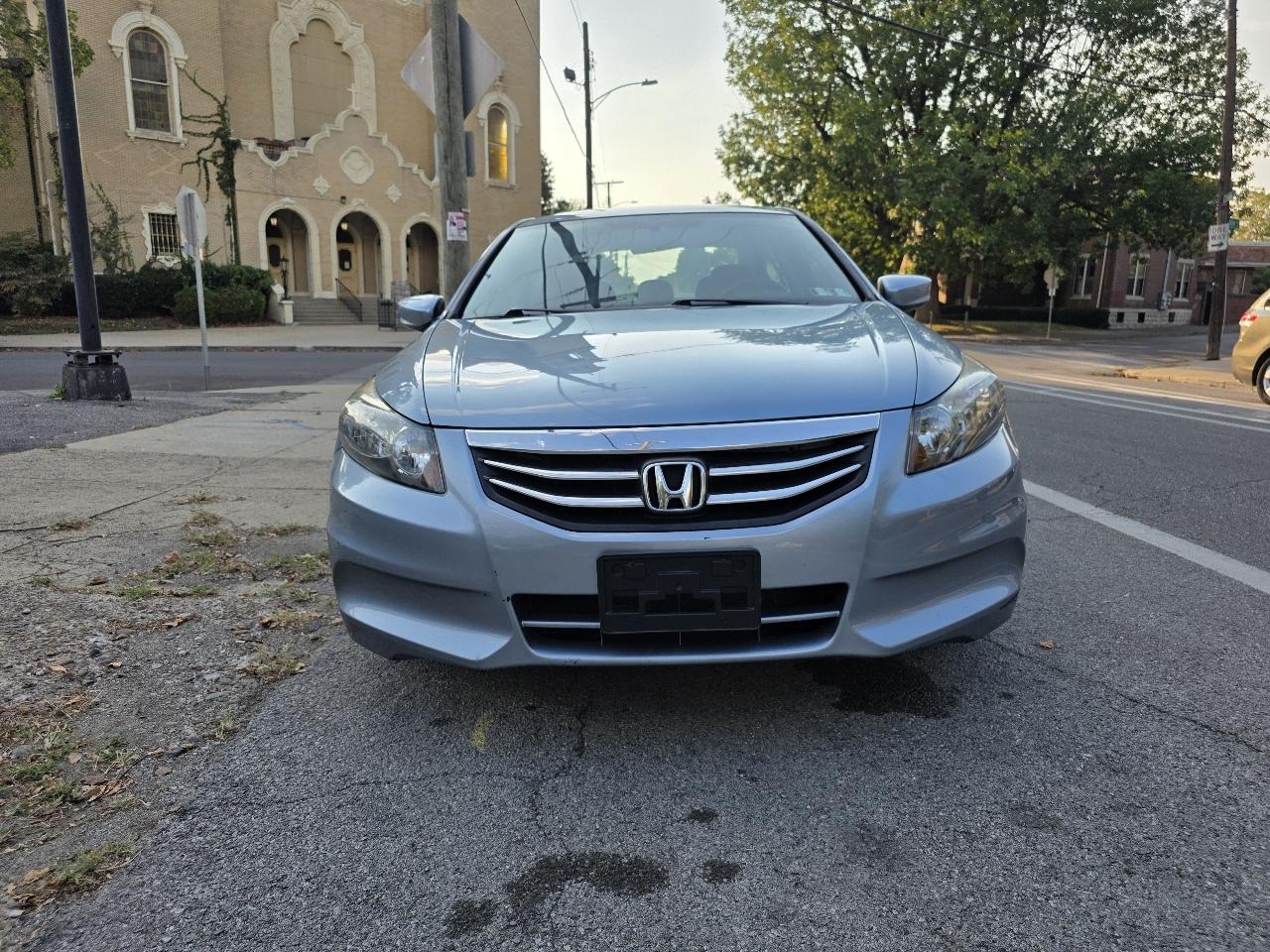 Honda Accord LX-P Sedan AT 2011
