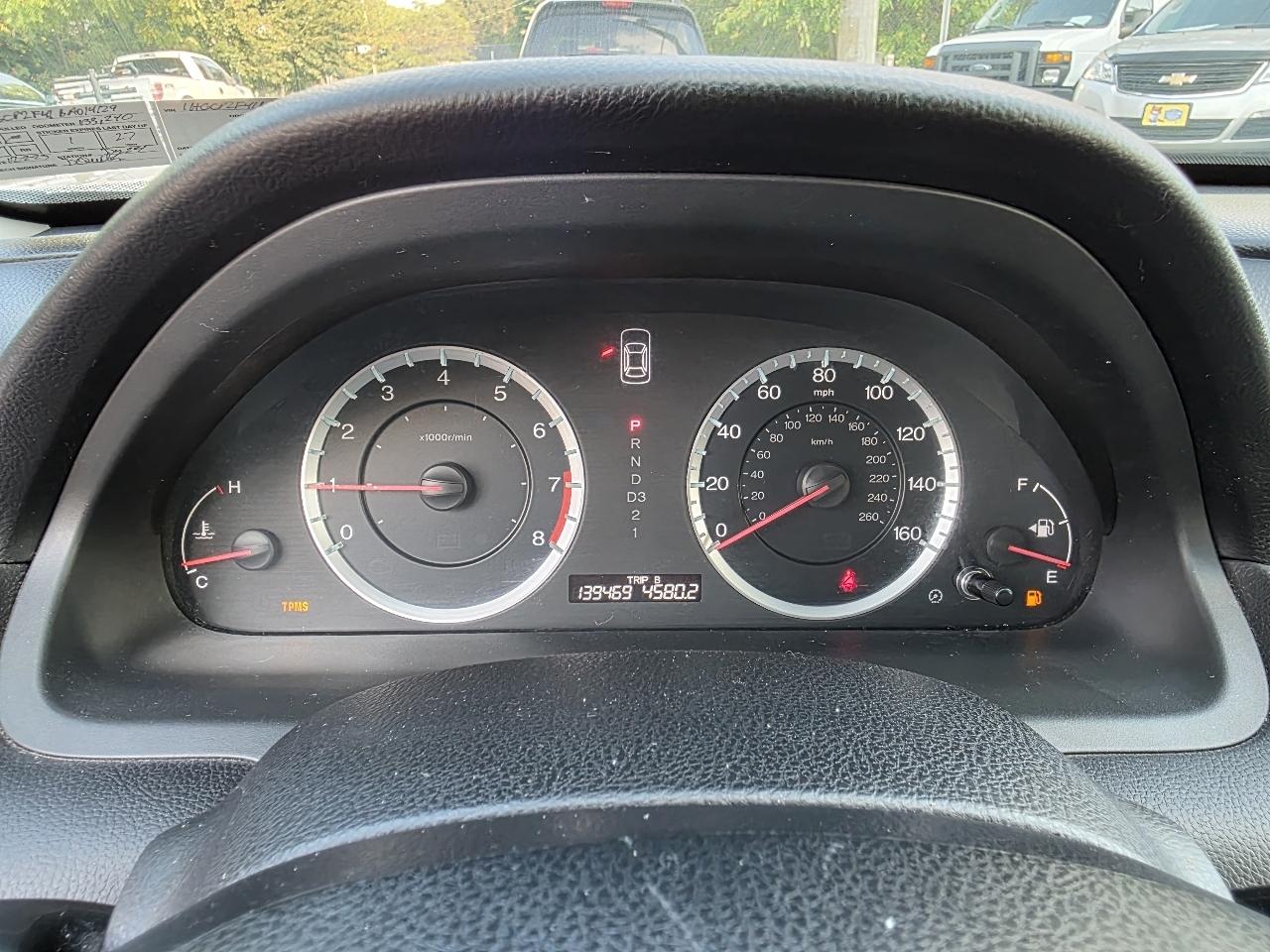 Honda Accord LX-P Sedan AT 2011