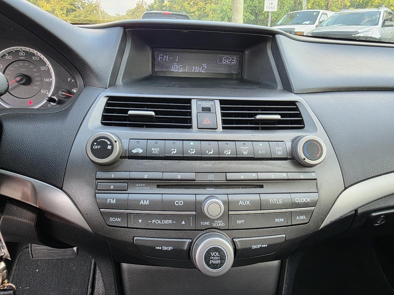 Honda Accord LX-P Sedan AT 2011