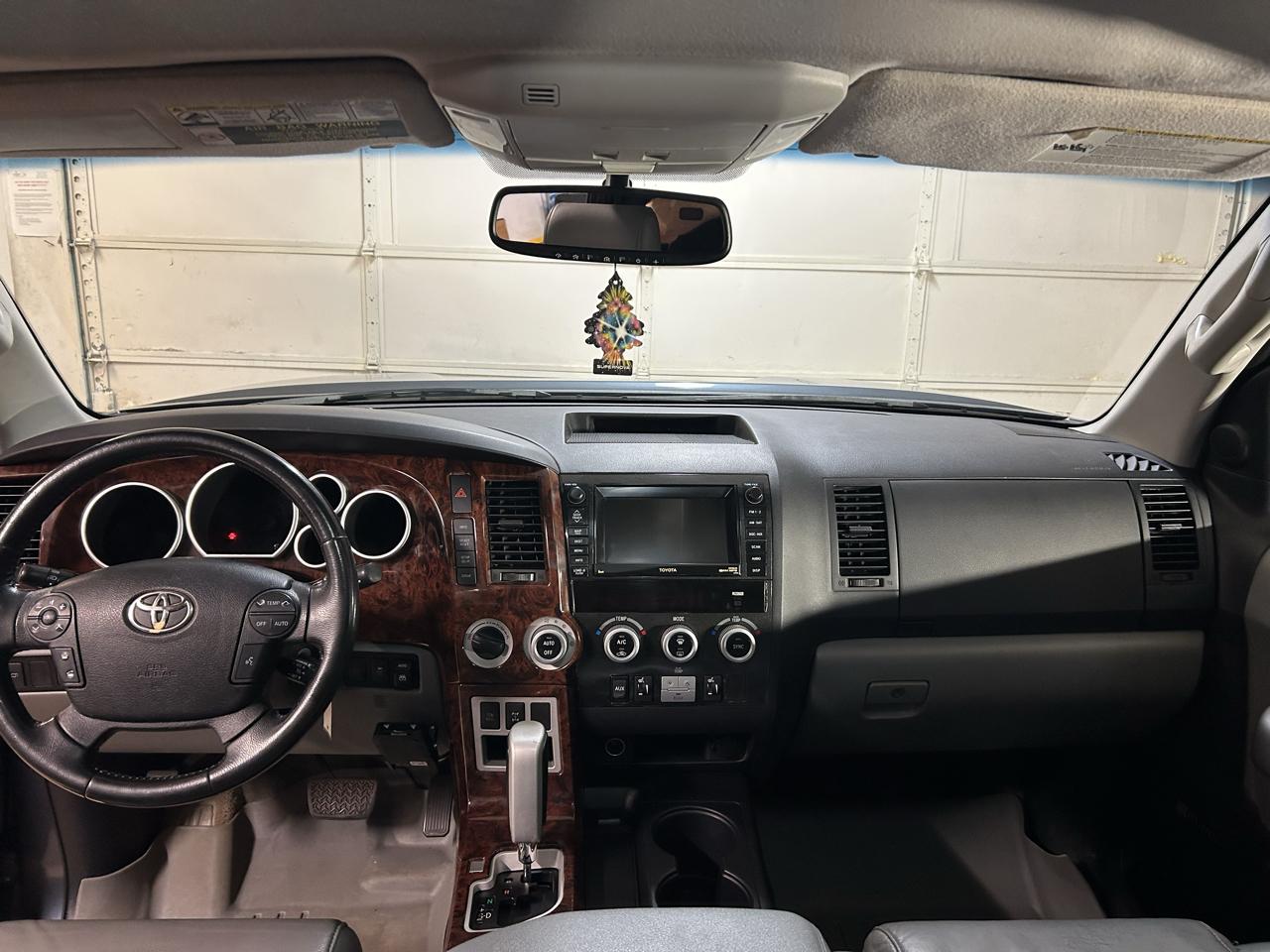 Toyota Sequoia Limited 4WD 2008