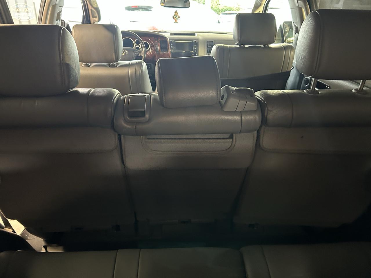 Toyota Sequoia Limited 4WD 2008