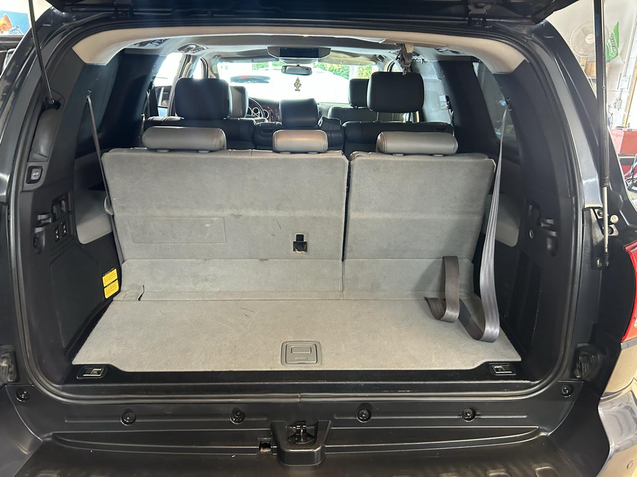 Toyota Sequoia Limited 4WD 2008