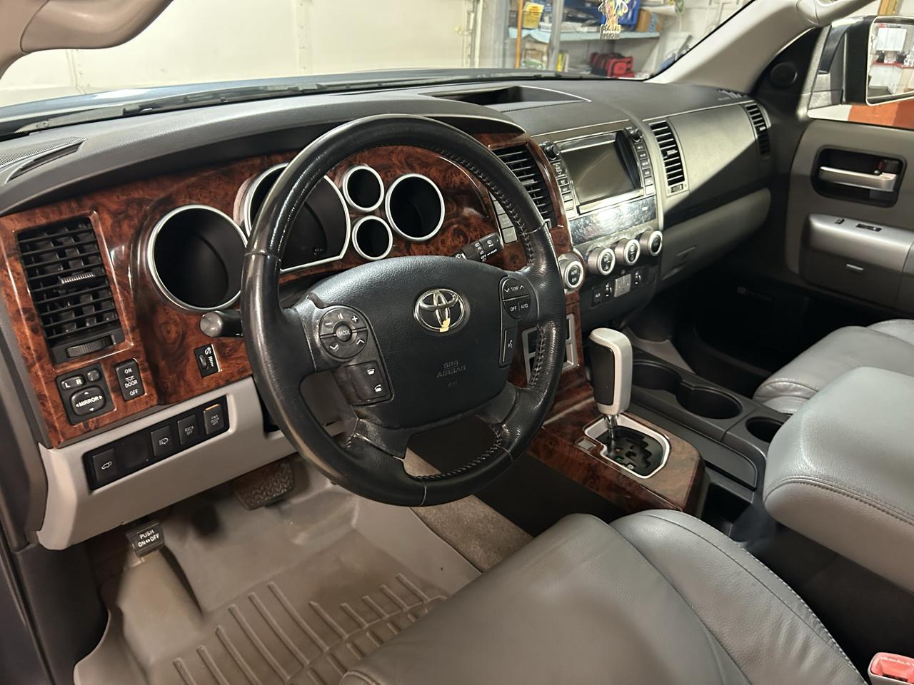 Toyota Sequoia Limited 4WD 2008