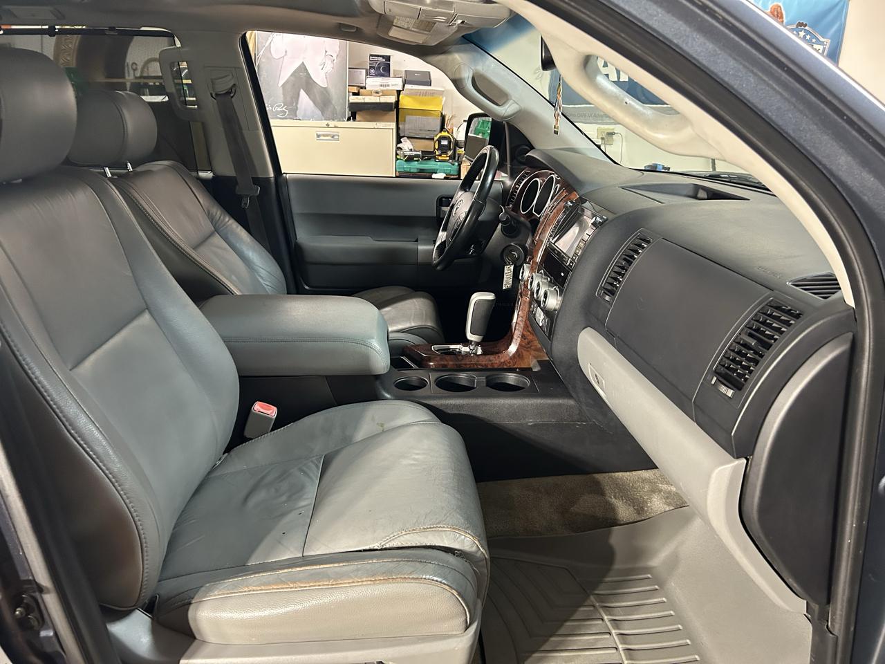 Toyota Sequoia Limited 4WD 2008