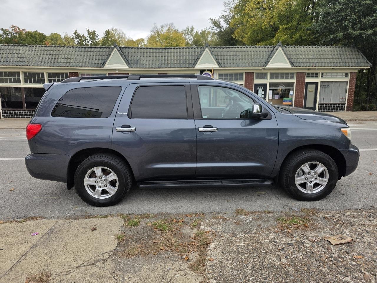 Toyota Sequoia Limited 4WD 2008