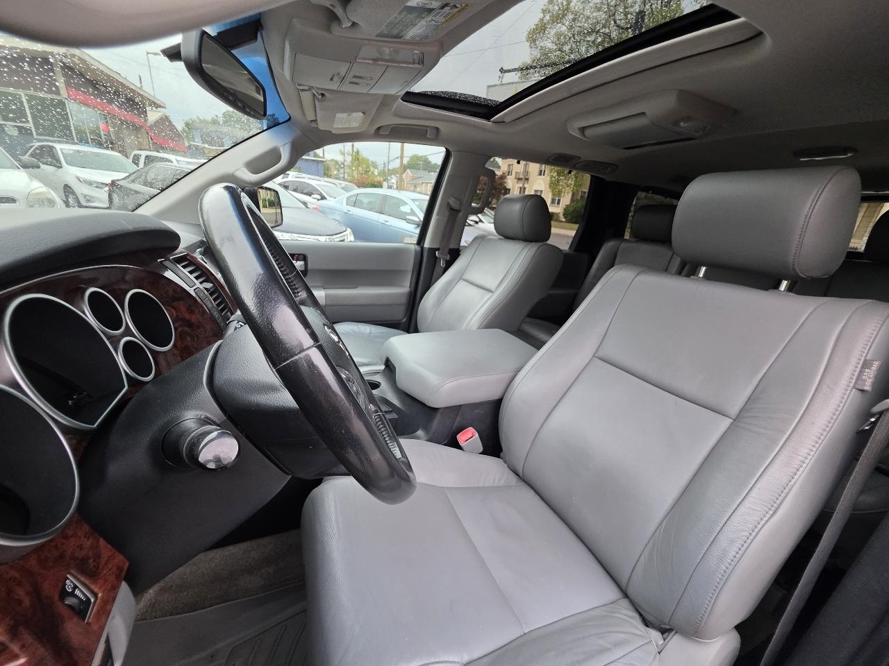 Toyota Sequoia Limited 4WD 2008