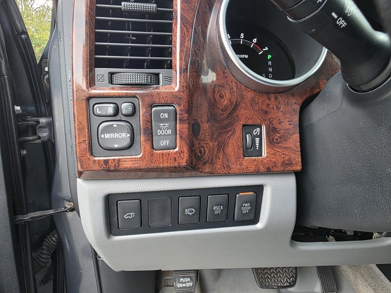 Toyota Sequoia Limited 4WD 2008