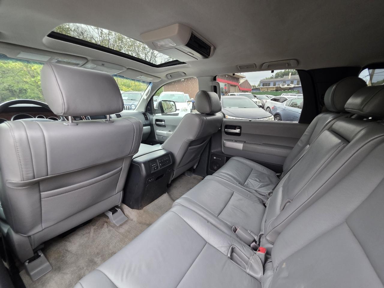Toyota Sequoia Limited 4WD 2008