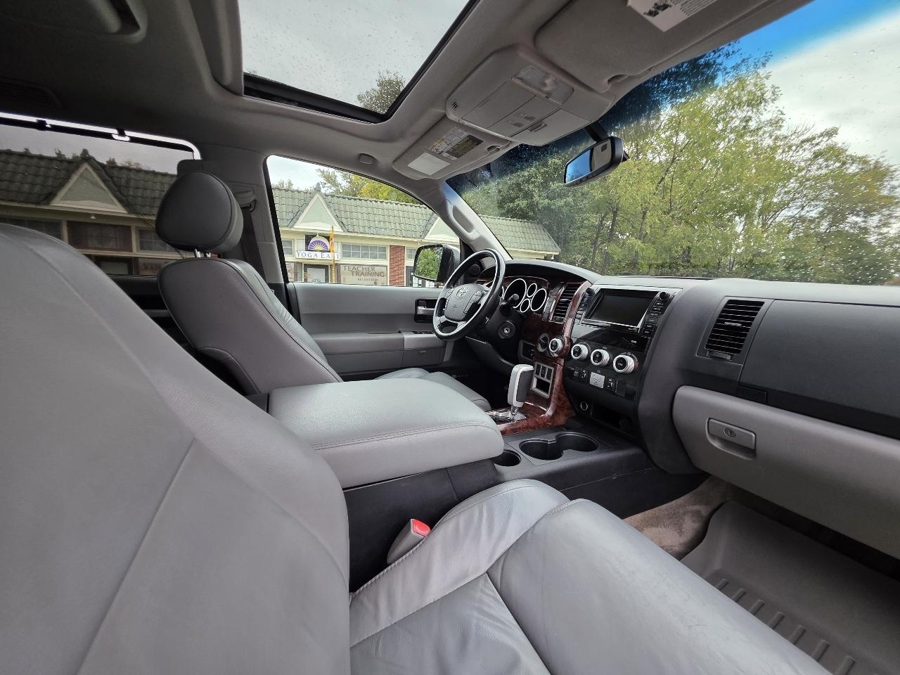 Toyota Sequoia Limited 4WD 2008