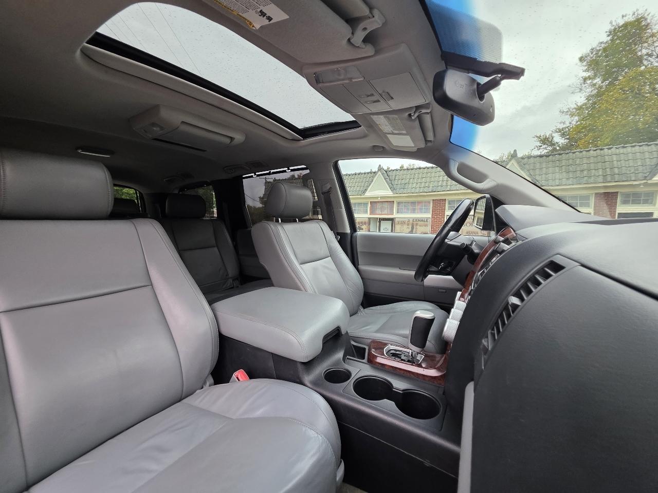 Toyota Sequoia Limited 4WD 2008