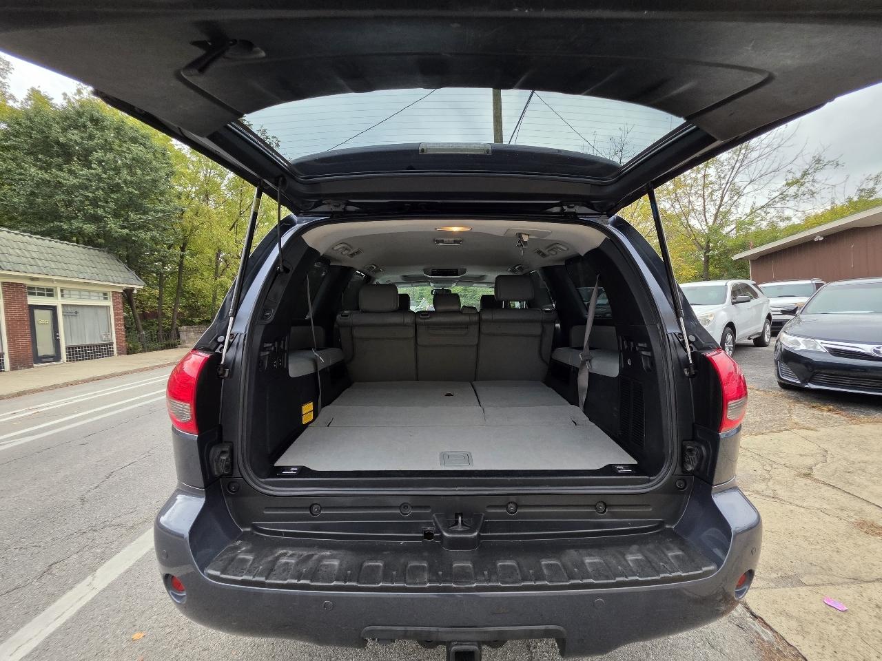 Toyota Sequoia Limited 4WD 2008