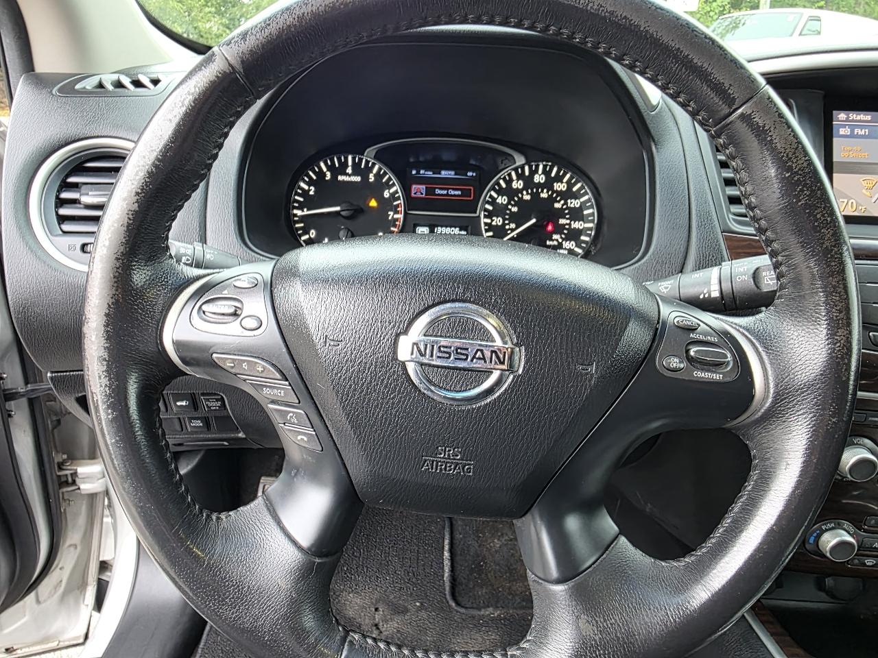 Nissan Pathfinder SL 4D SUV 4WD 2014