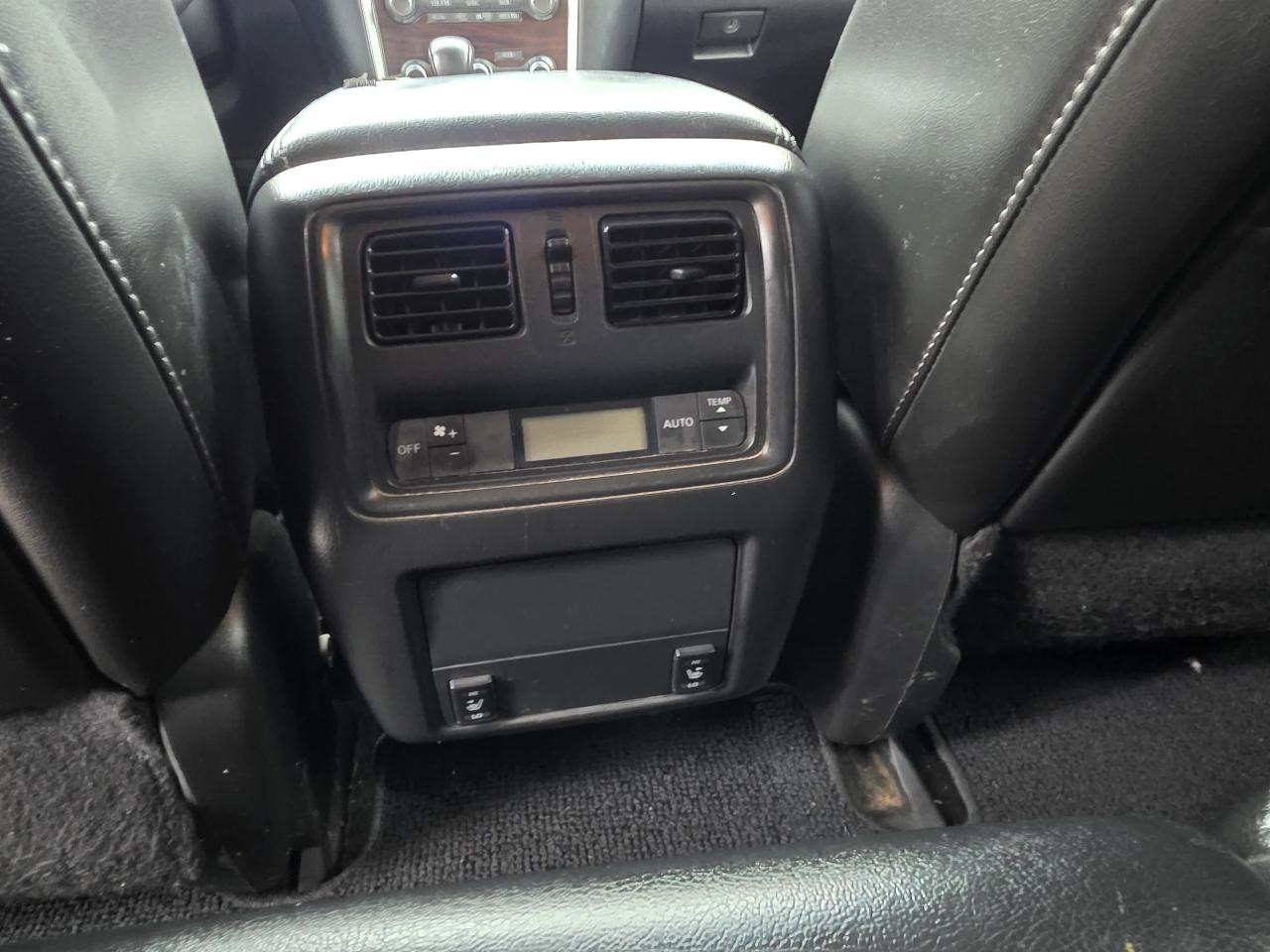 Nissan Pathfinder SL 4D SUV 4WD 2014