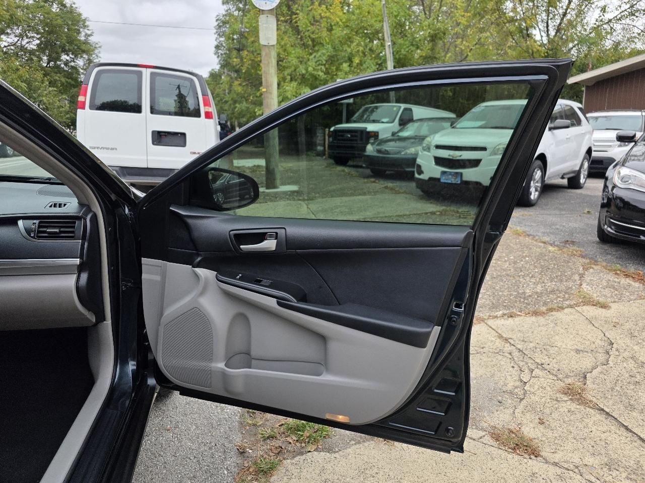 Toyota Camry LE 2012