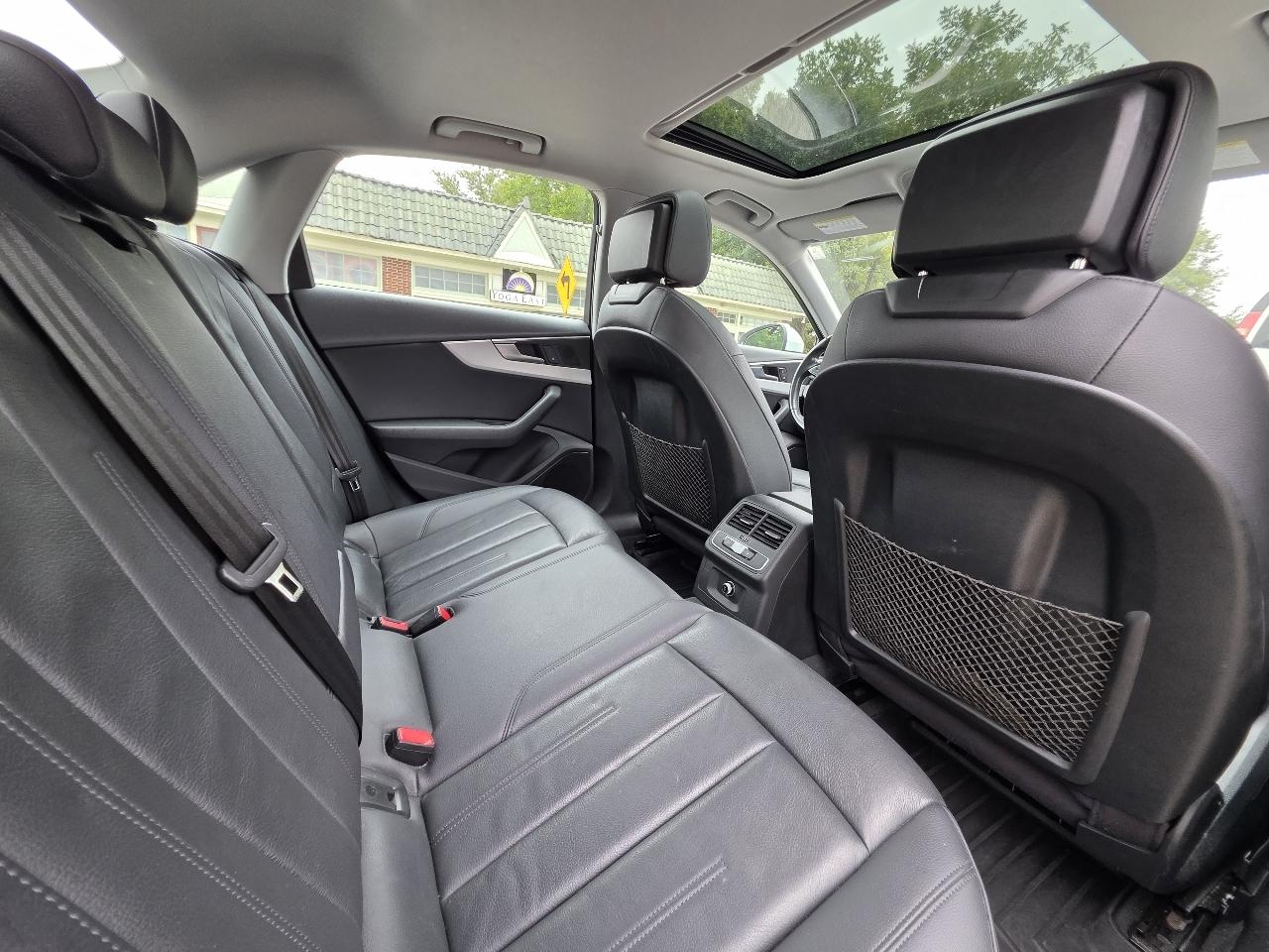 Audi A4 2.0T Premium quattro Sedan 2017
