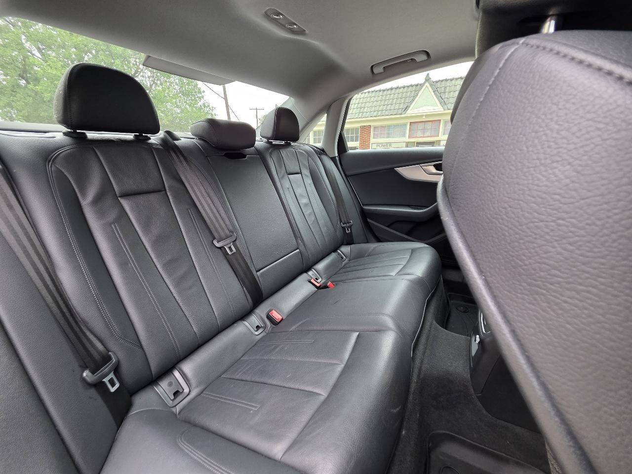 Audi A4 2.0T Premium quattro Sedan 2017