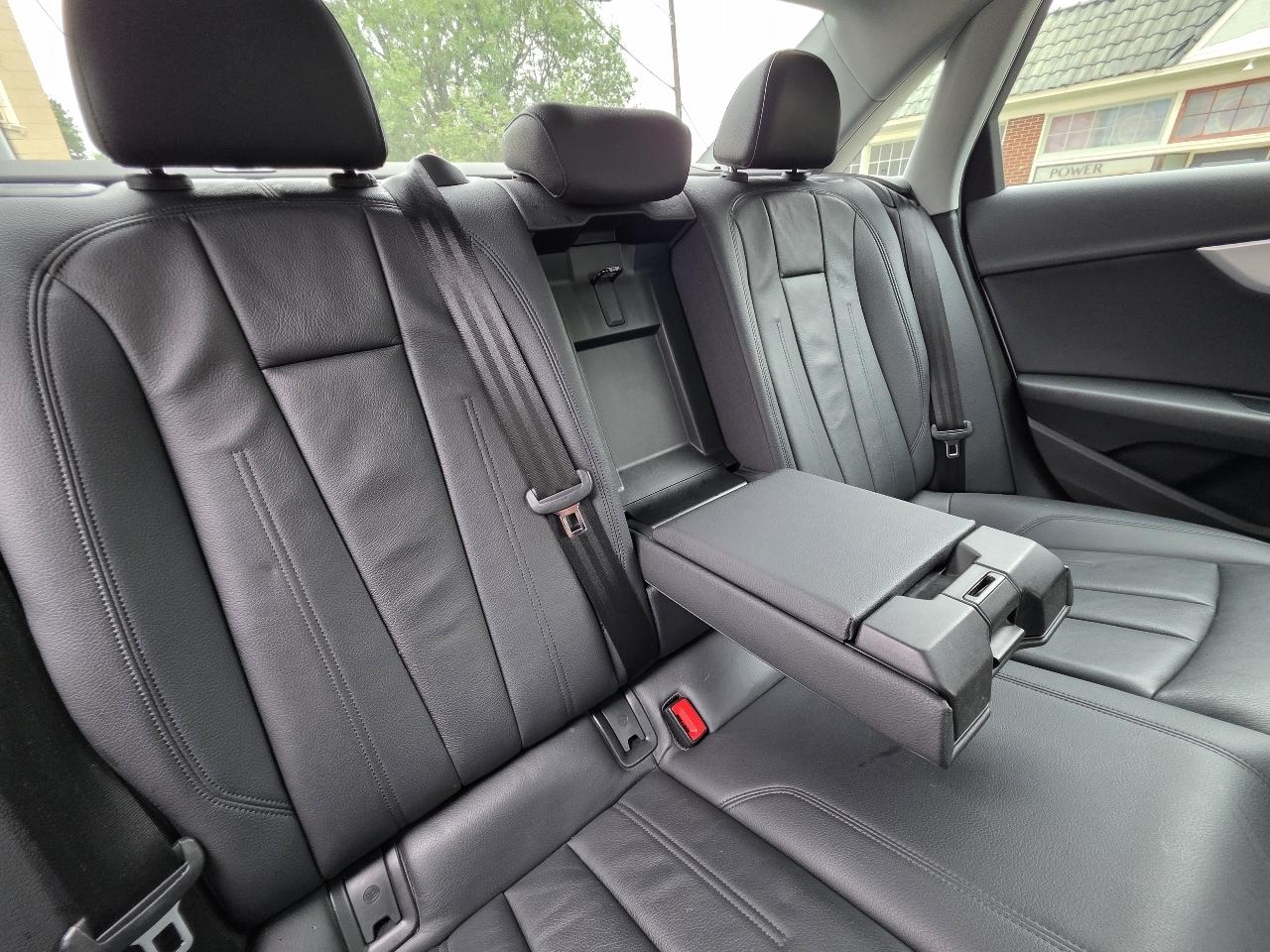 Audi A4 2.0T Premium quattro Sedan 2017