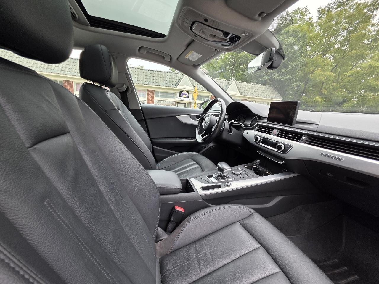 Audi A4 2.0T Premium quattro Sedan 2017