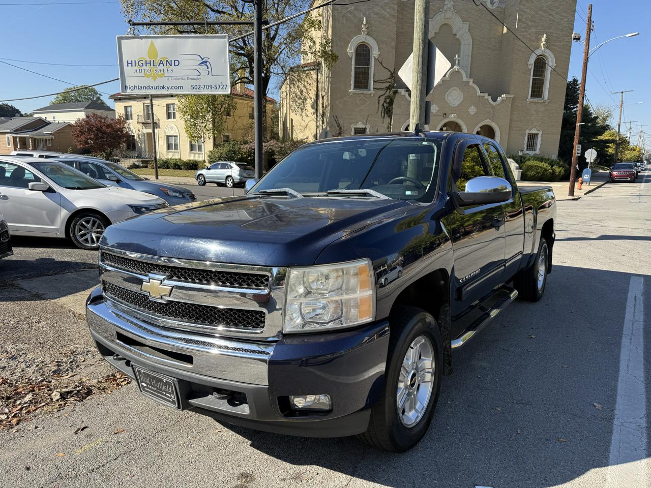2011 Chevrolet Silverado 1500 LT Ext. Cab Long Box 4WD