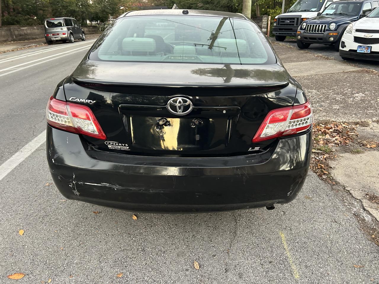 Toyota Camry Base 6-Spd AT 2011