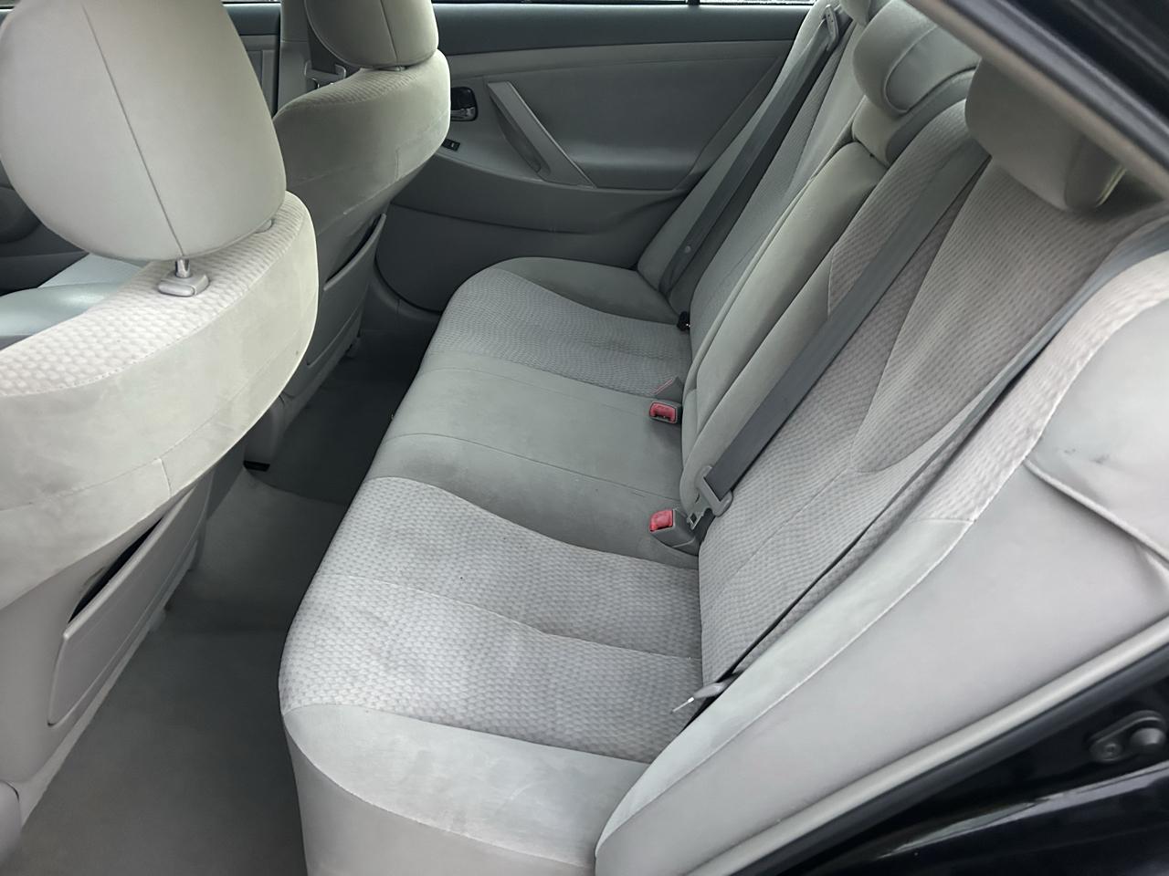 Toyota Camry Base 6-Spd AT 2011