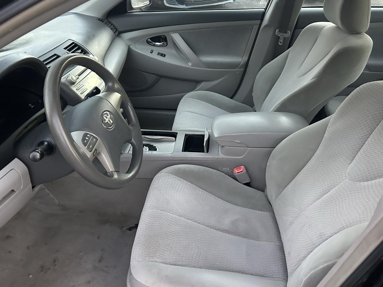 Toyota Camry Base 6-Spd AT 2011