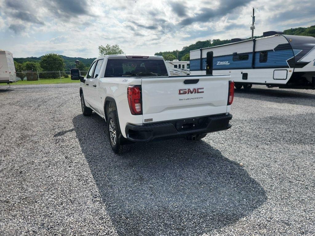 GMC Sierra 1500 Base Crew Cab Short Box 4WD 2021