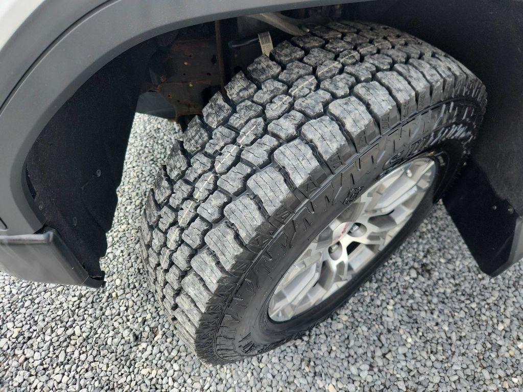 GMC Sierra 1500 Base Crew Cab Short Box 4WD 2021