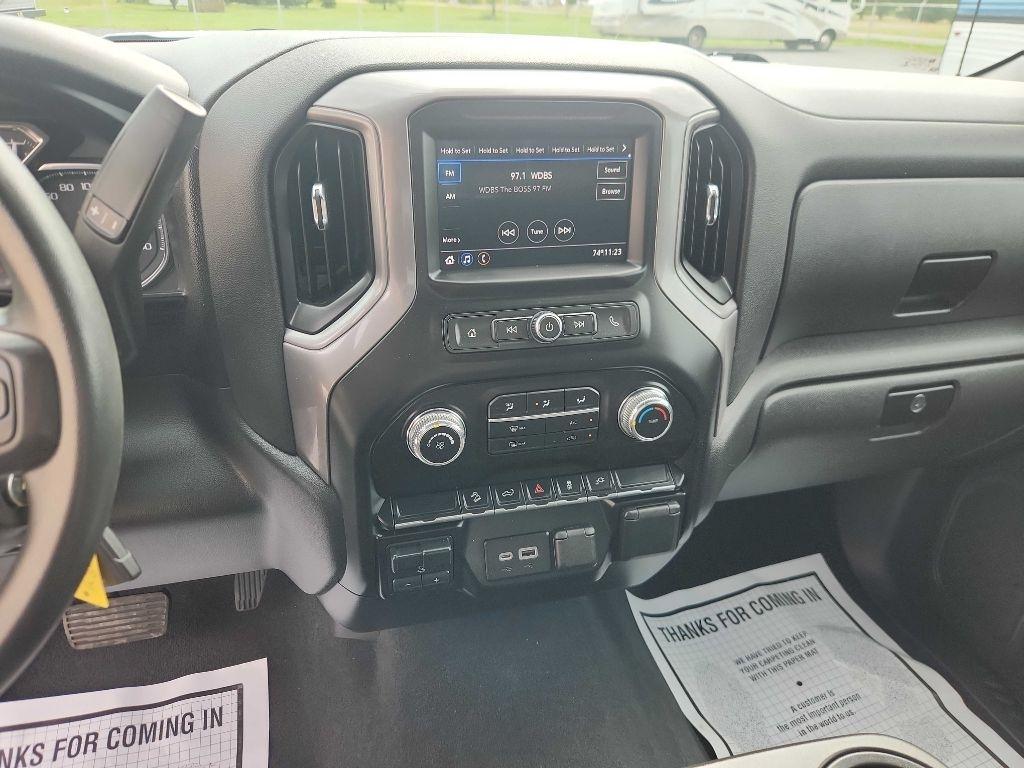 GMC Sierra 1500 Base Crew Cab Short Box 4WD 2021