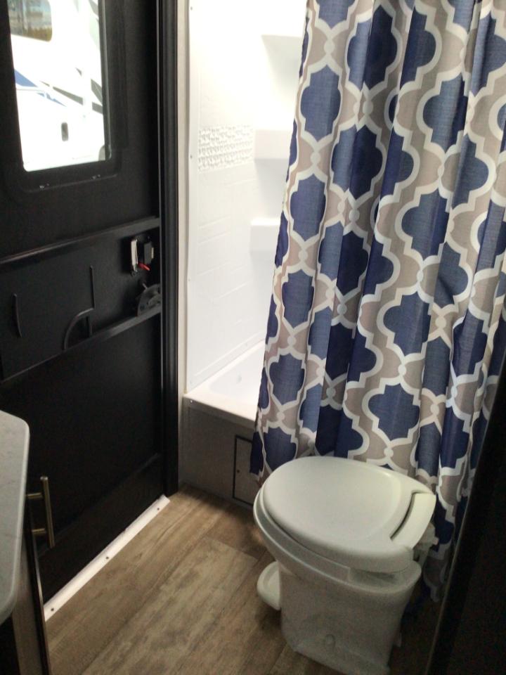 Forest River Cherokee  2022