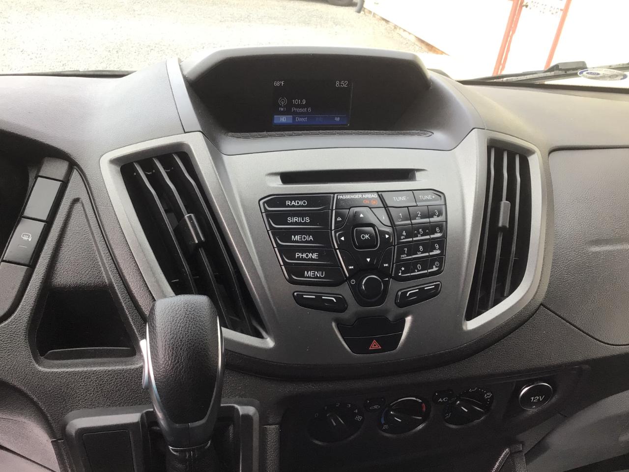 Ford Transit 250 Van Low Roof w/Sliding Pass. 130-in. WB 2019