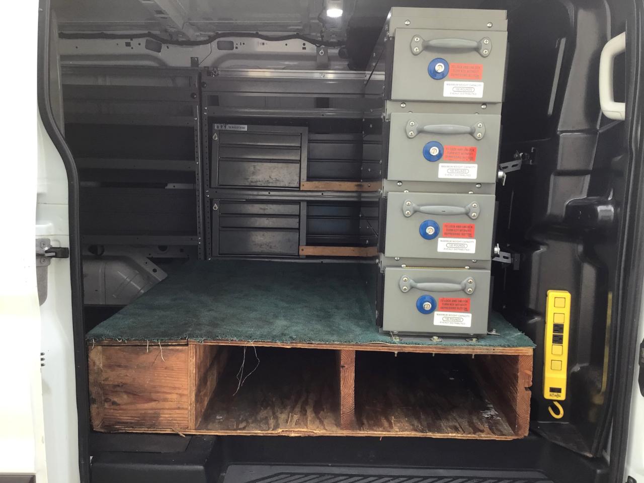 Ford Transit 250 Van Low Roof w/Sliding Pass. 130-in. WB 2019