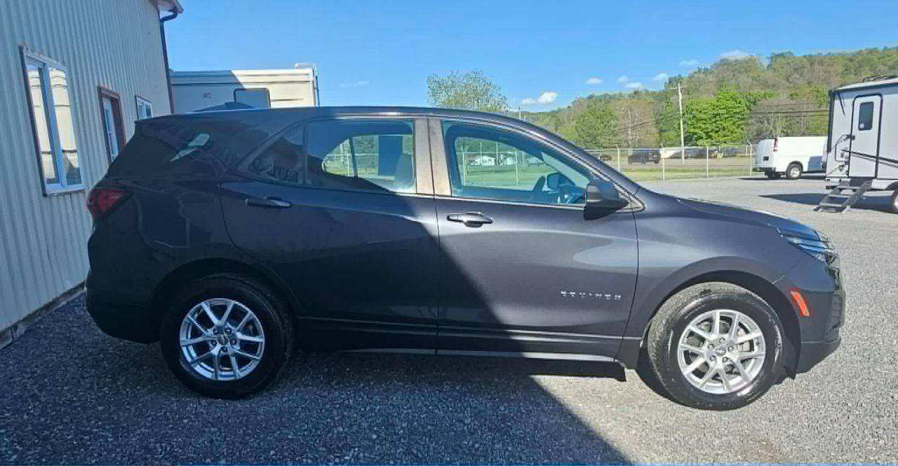 Chevrolet Equinox LS AWD 2022