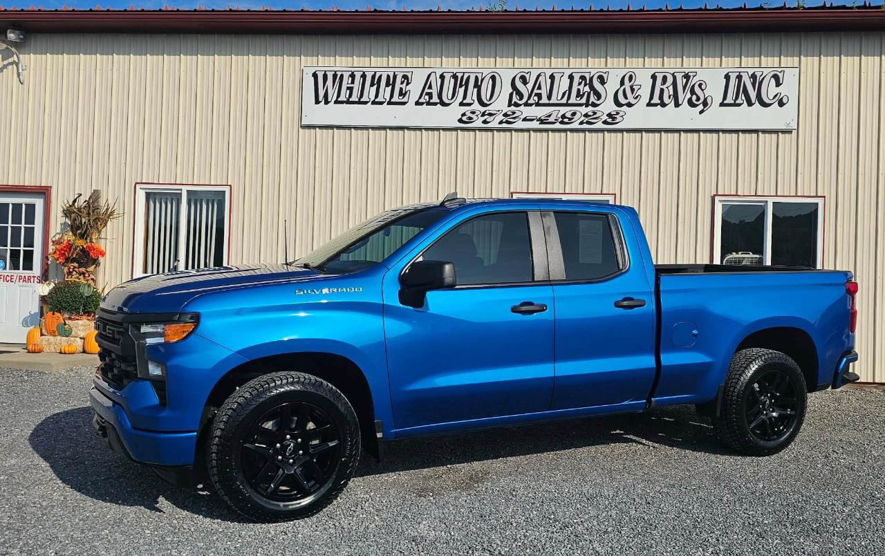 Chevrolet Silverado 1500 Custom Double Cab 4WD 2023