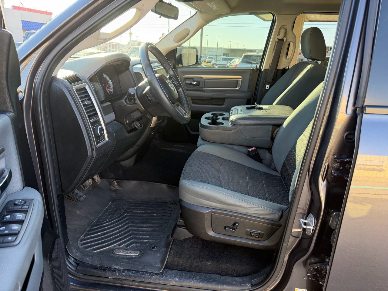 RAM 1500 Big Horn Quad Cab 2WD 2015