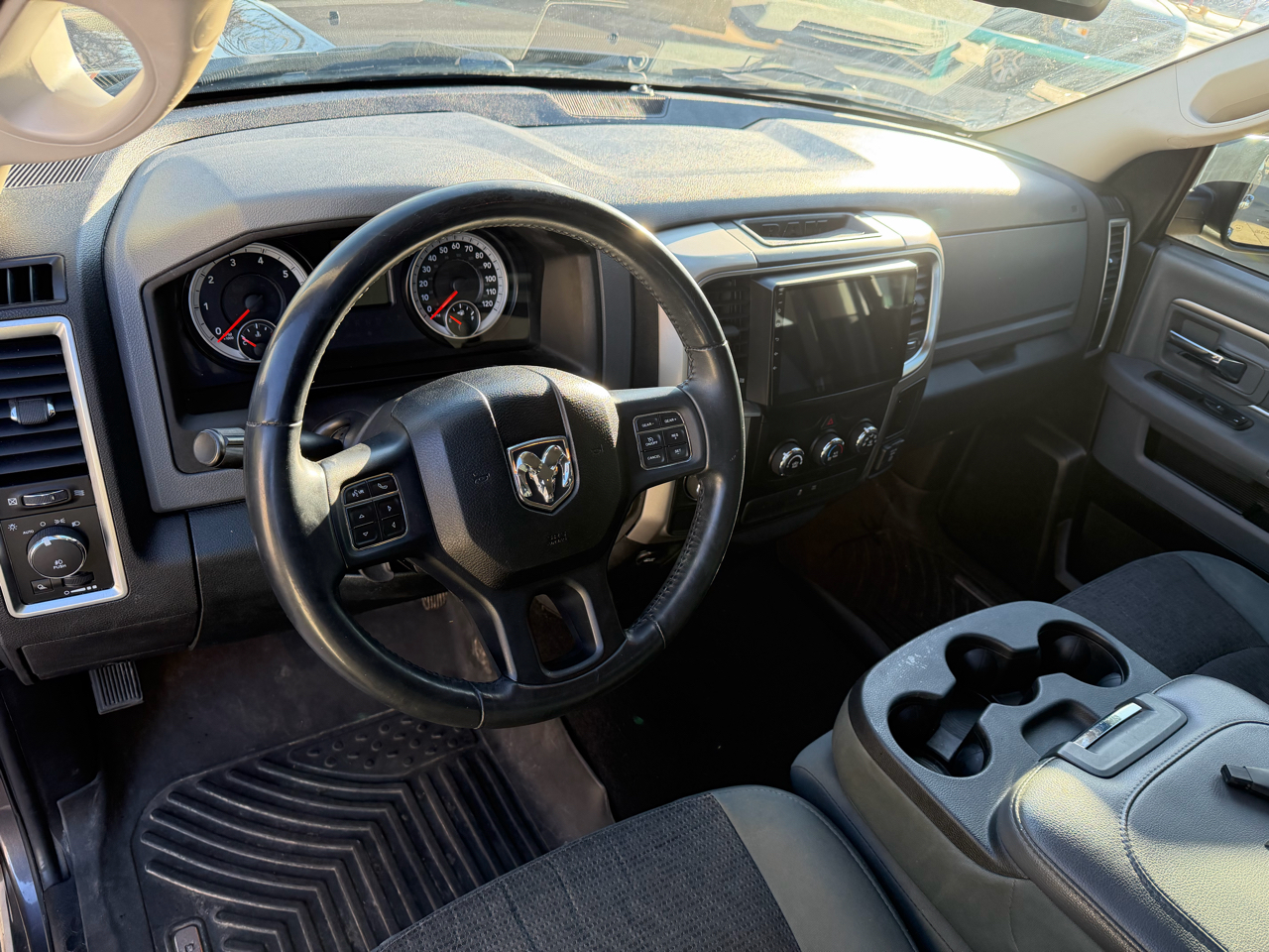 RAM 1500 Big Horn Quad Cab 2WD 2015