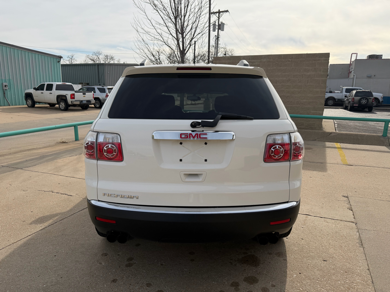 GMC Acadia SL FWD 2011