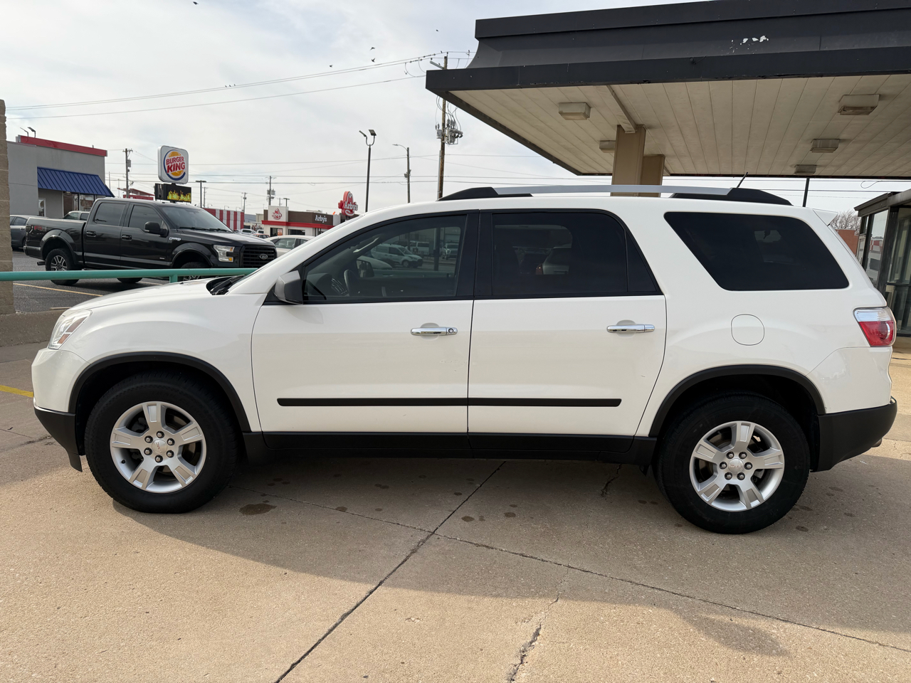 GMC Acadia SL FWD 2011