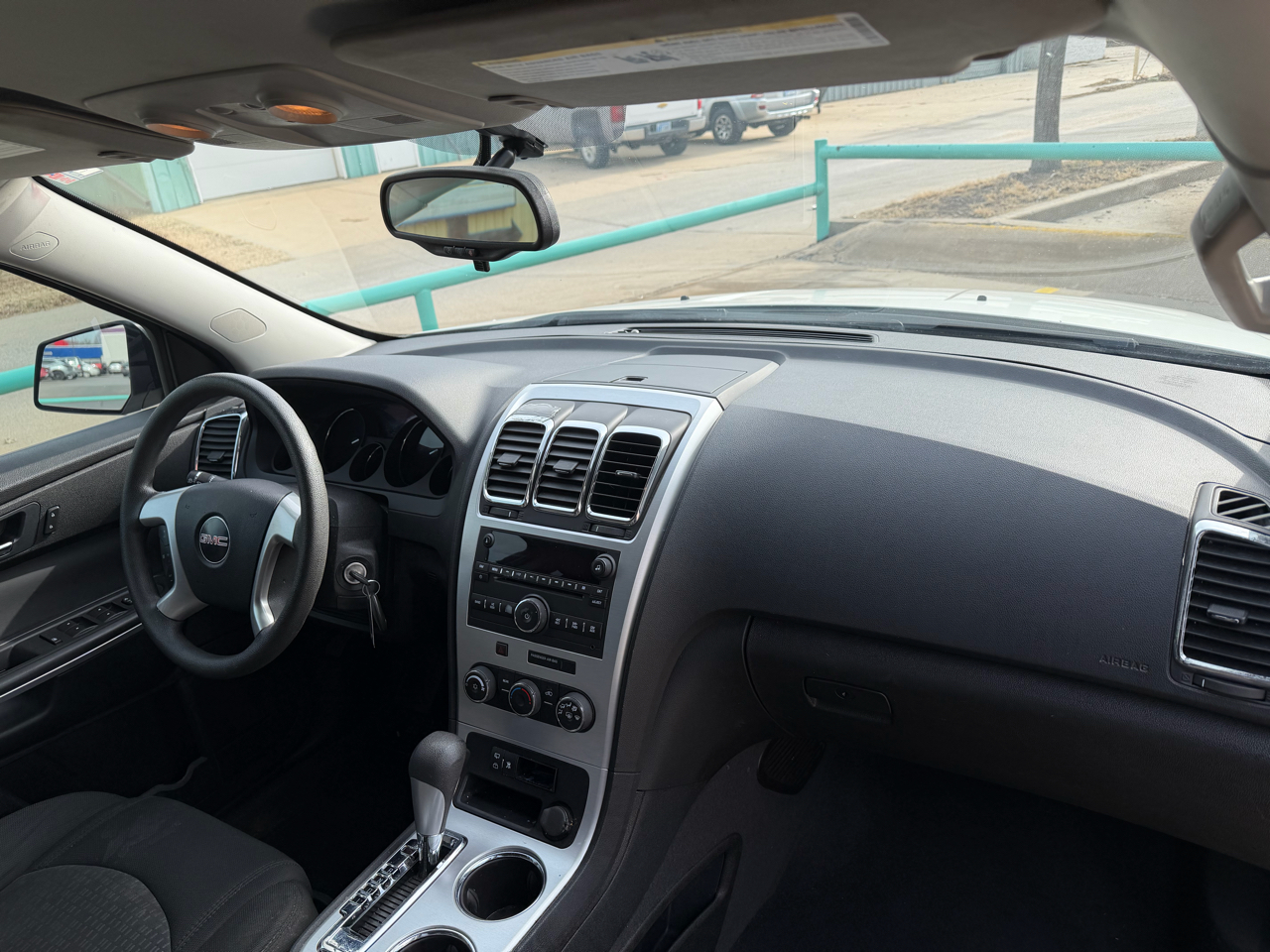 GMC Acadia SL FWD 2011