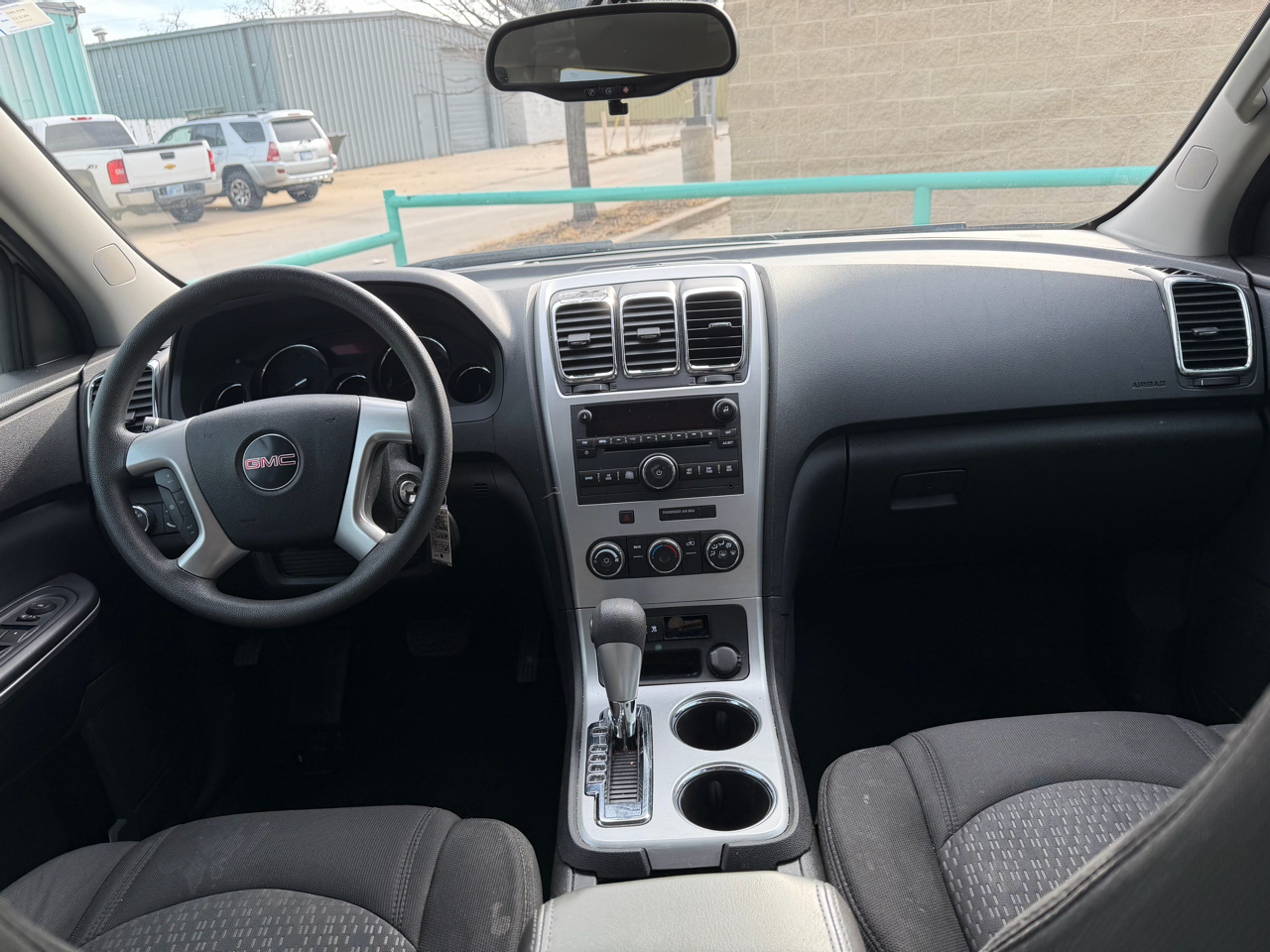 GMC Acadia SL FWD 2011