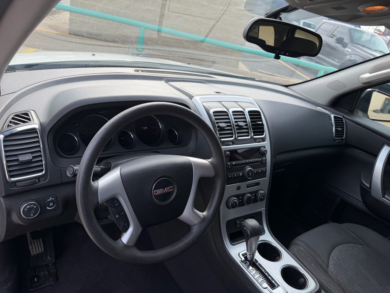 GMC Acadia SL FWD 2011