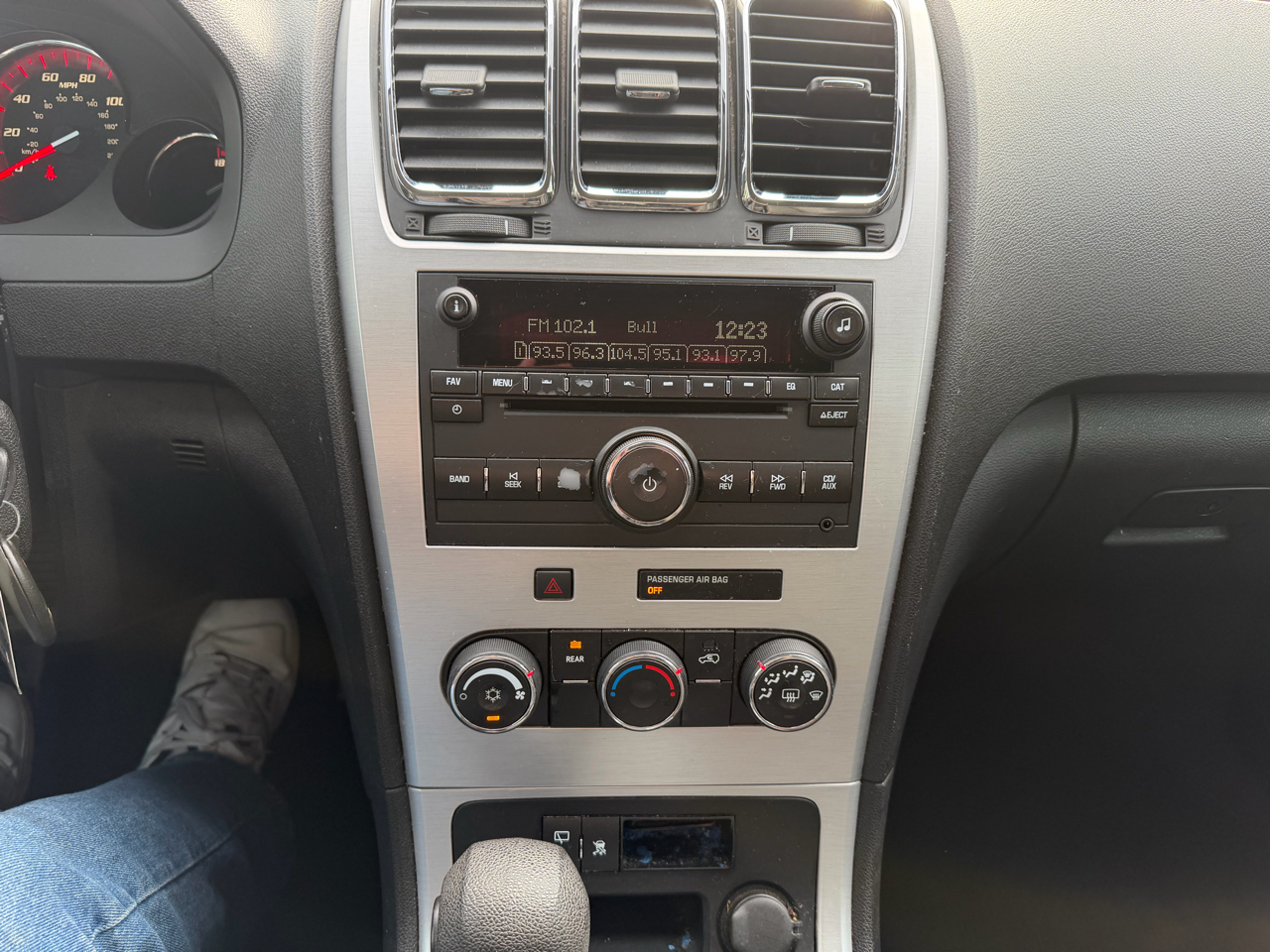 GMC Acadia SL FWD 2011