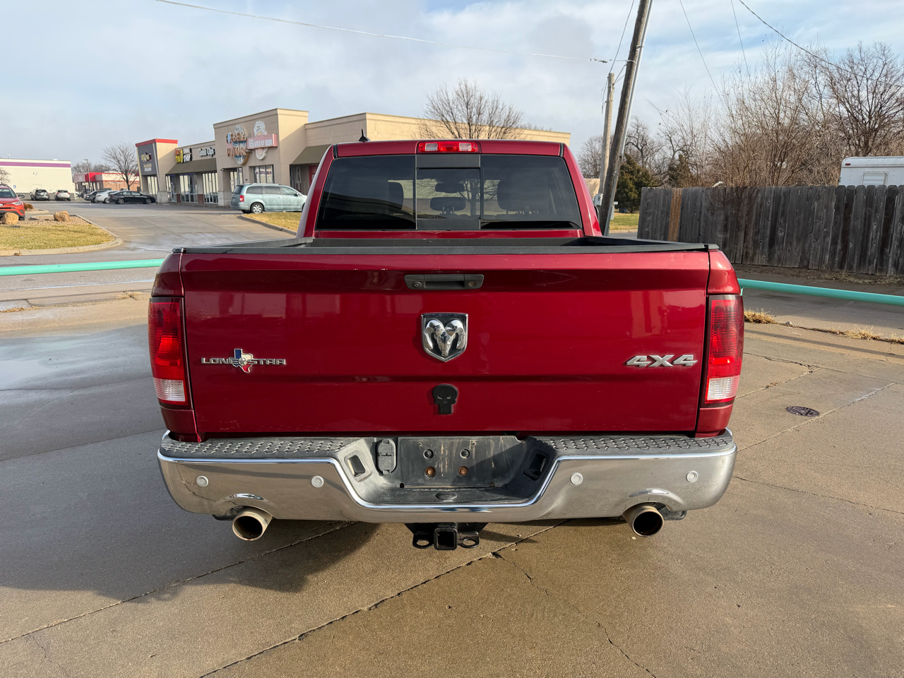 RAM 1500 Lone Star Crew Cab SB 4WD 2015