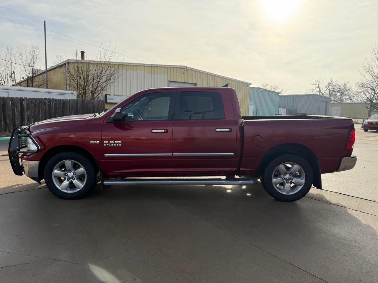 RAM 1500 Lone Star Crew Cab SB 4WD 2015