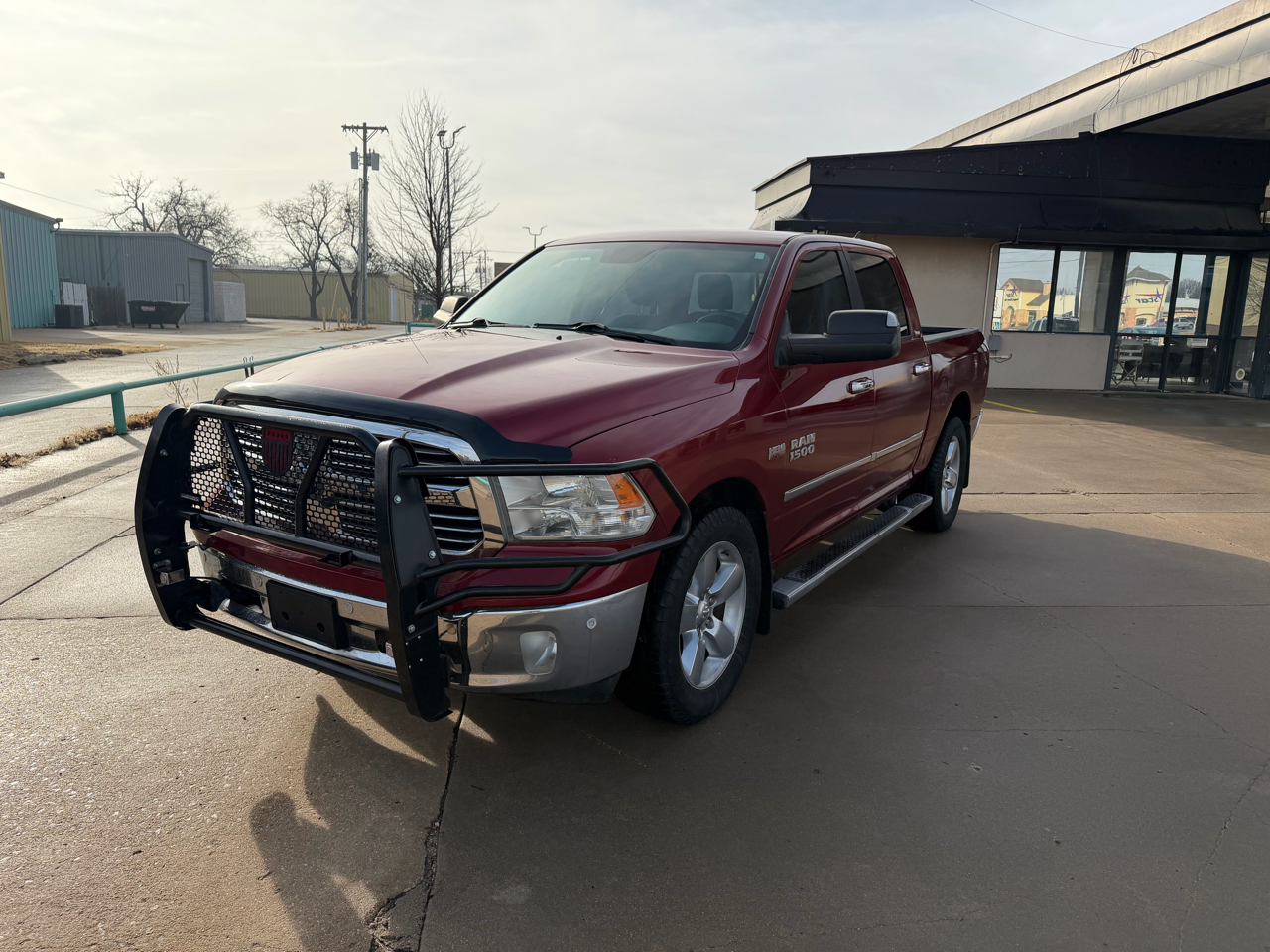RAM 1500 Lone Star Crew Cab SB 4WD 2015